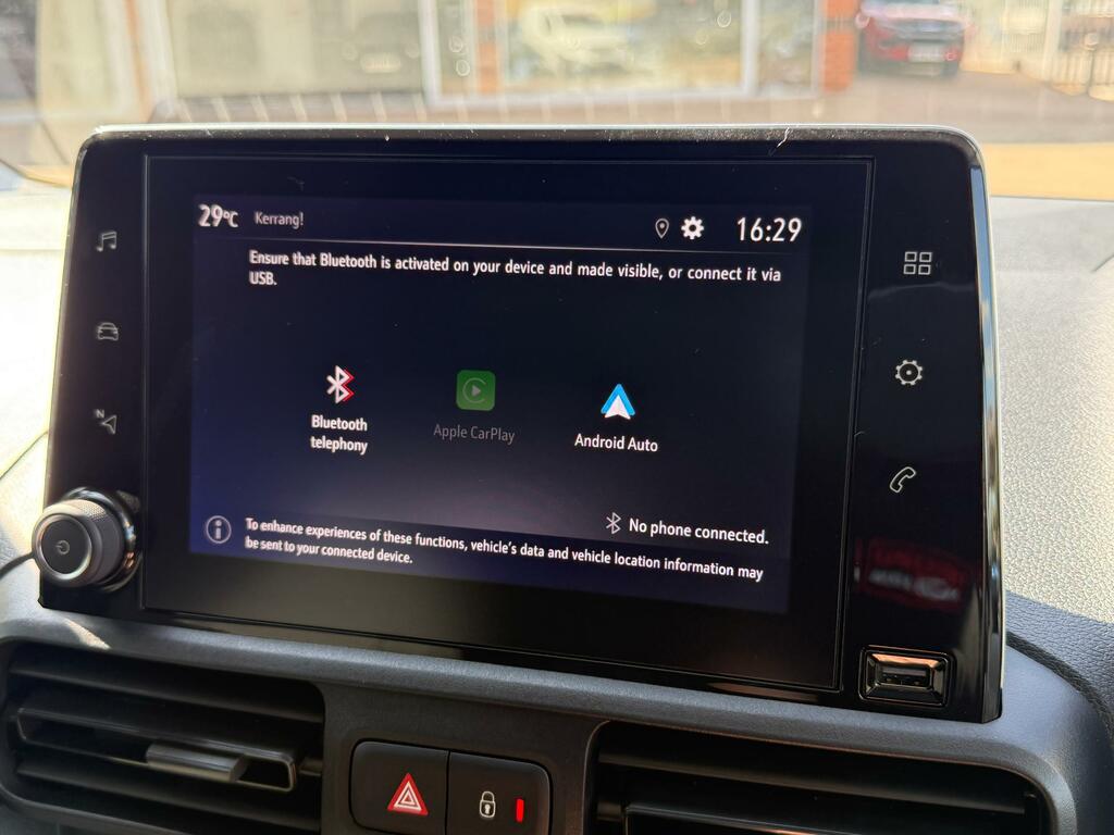 Vauxhall Combo-e Life 100Kw Ultimate XL 52Kwh 2025 Black #23