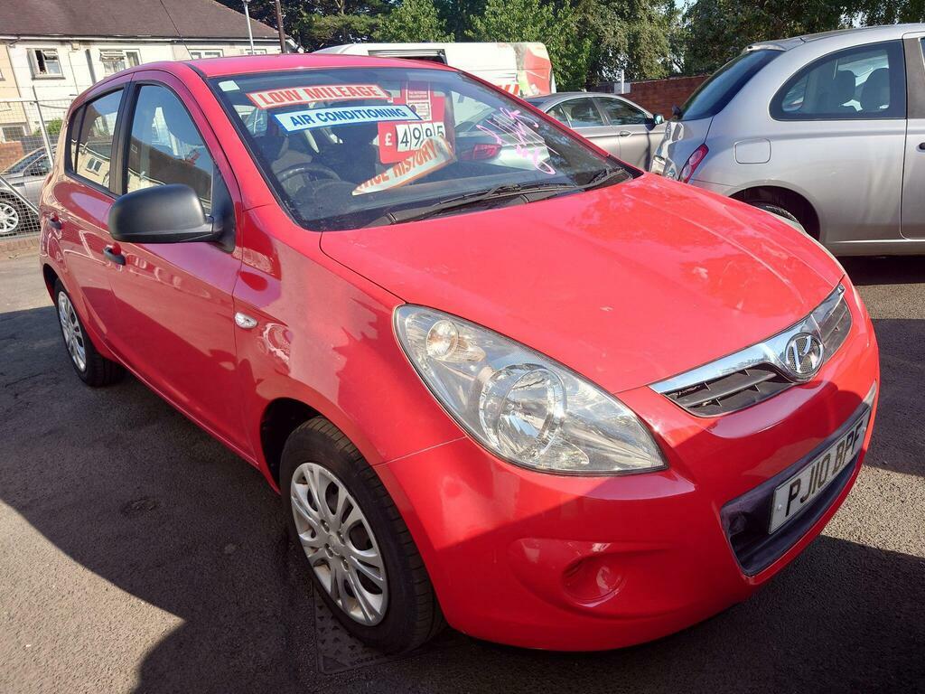 Hyundai I20 2010 Hyundai I20nbsp1.4 Comfort Euro 4 Silver #1
