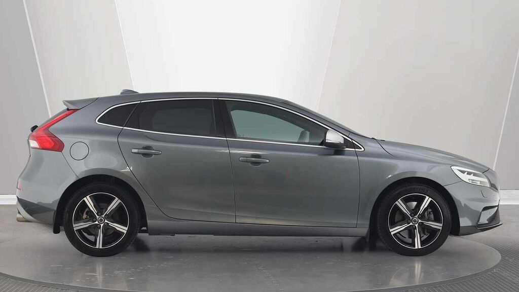 Volvo V40 T3 R-design Pro Low Mileage, Rear Camer Grey #3
