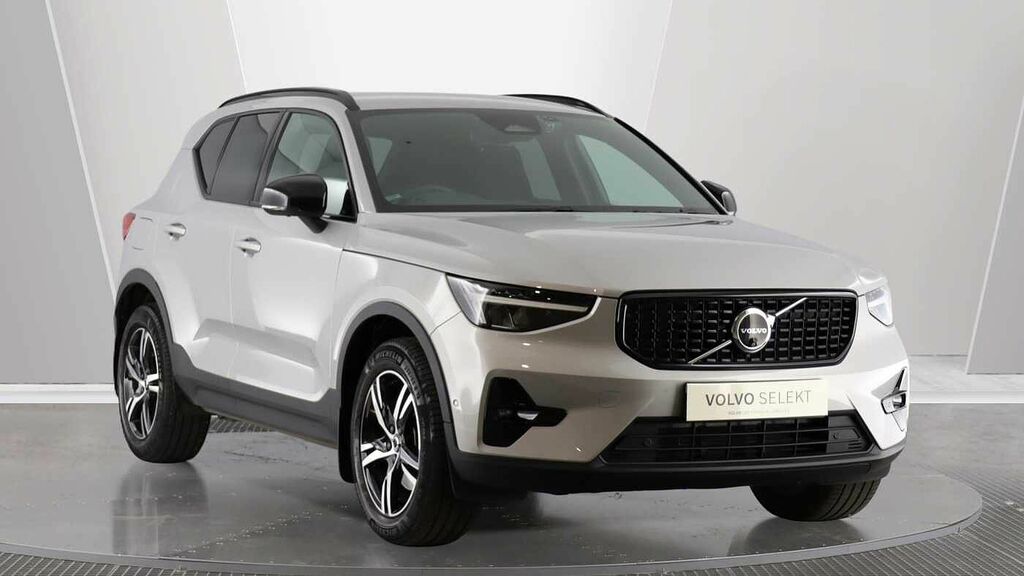Volvo XC40 Plus, B3 Mild Hybrid, Dark Silver