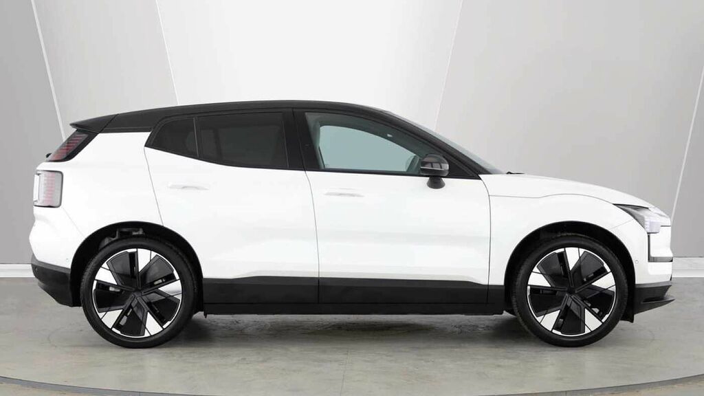 Volvo EX30 Ultra, Single Motor Extended Range, Mist OW75URA White #2