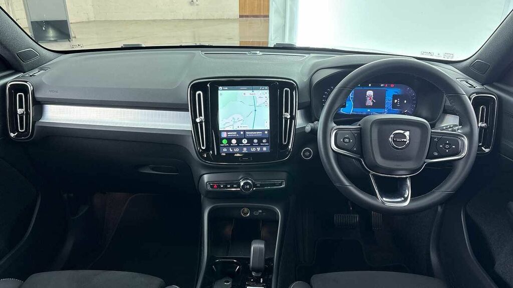 Volvo XC40 Plus, B3 Mild Hybrid, Dark KR26VCL #4