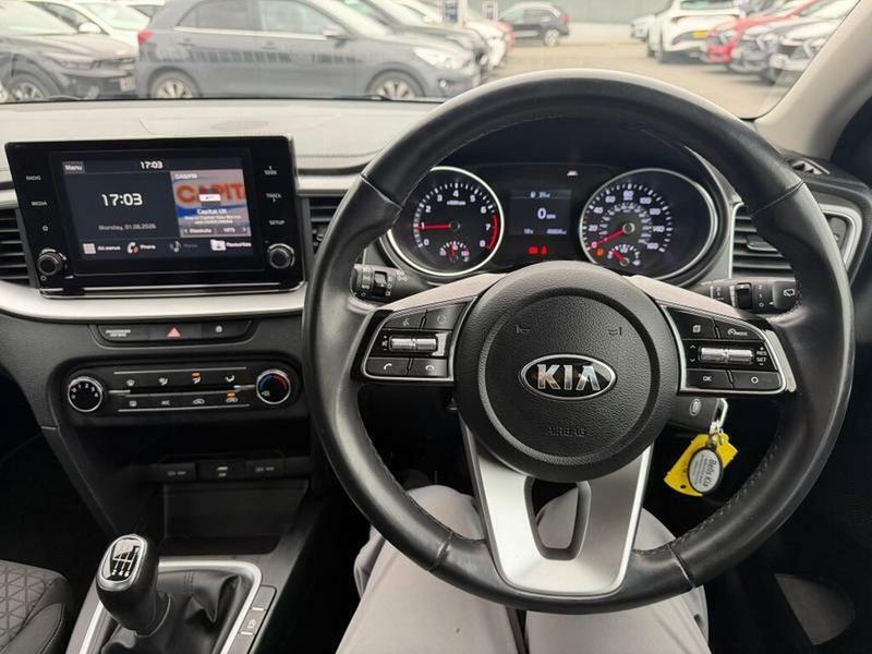 Kia Xceed 1.0 T Gdi 3 Suv 118 Bhp Black #7