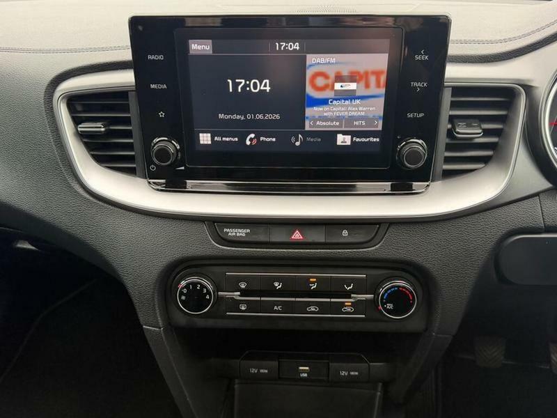 Kia Xceed 1.0 T Gdi 3 Suv 118 Bhp Black #13