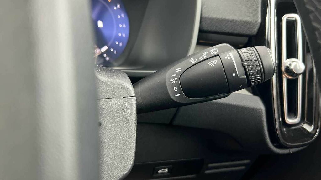 Volvo XC40 B4 P Ultra Dark Sunroof, Pilot Assist, 21 Allo Blue #15