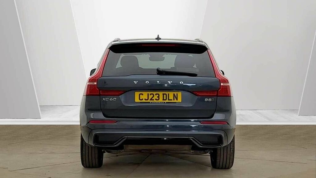 Volvo XC60 Ultimate, B5 Awd Mild Hybrid, Dark 360 Ca Blue #4