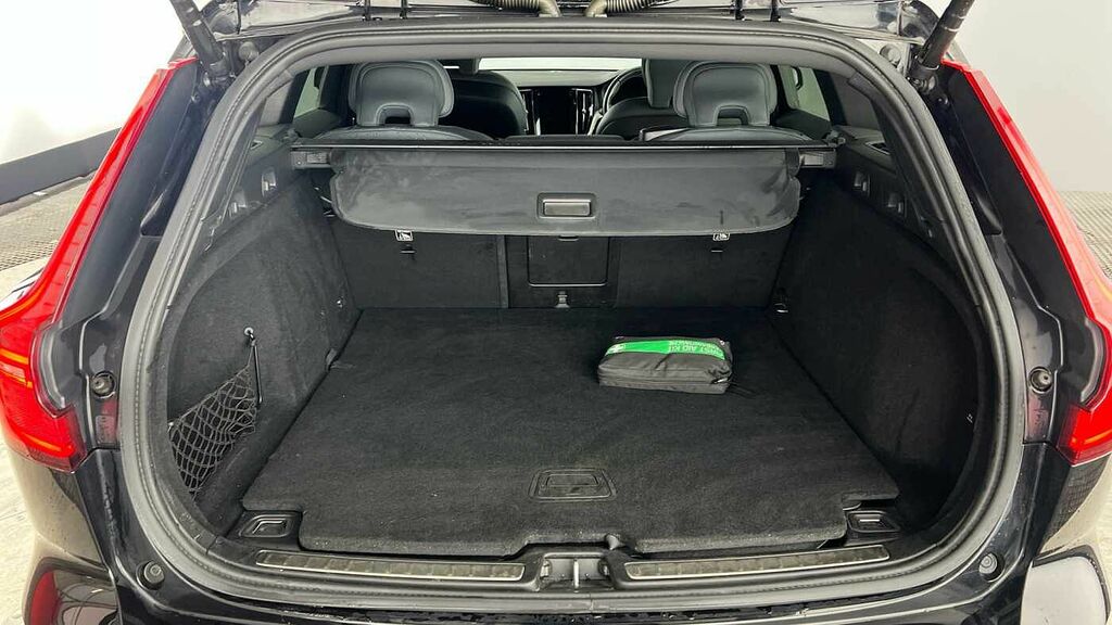 Volvo V60 R-design, B4 Mild Hybrid Black #5