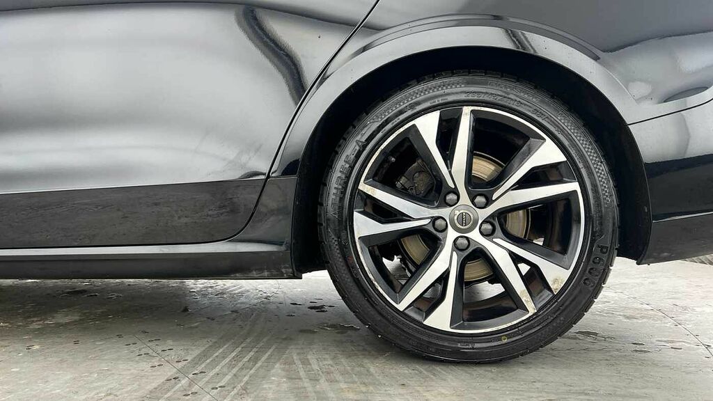 Volvo V60 R-design, B4 Mild Hybrid Black #4