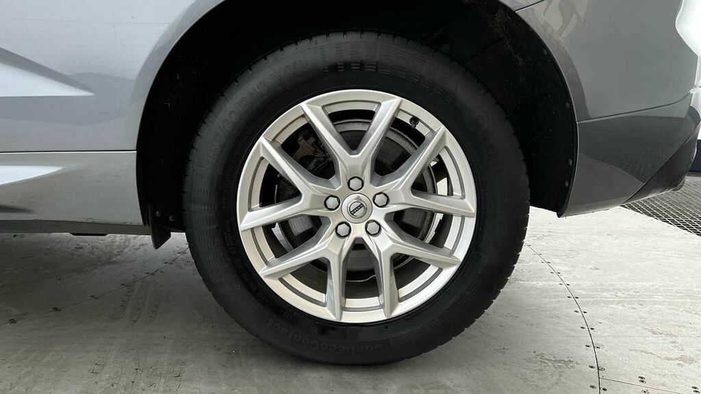 Volvo XC60 Momentum, B5 Mild Hybrid Blond Leather Grey #4