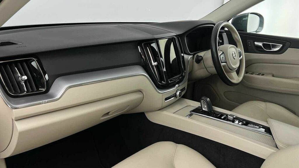 Volvo XC60 Momentum, B5 Mild Hybrid Blond Leather Grey #6