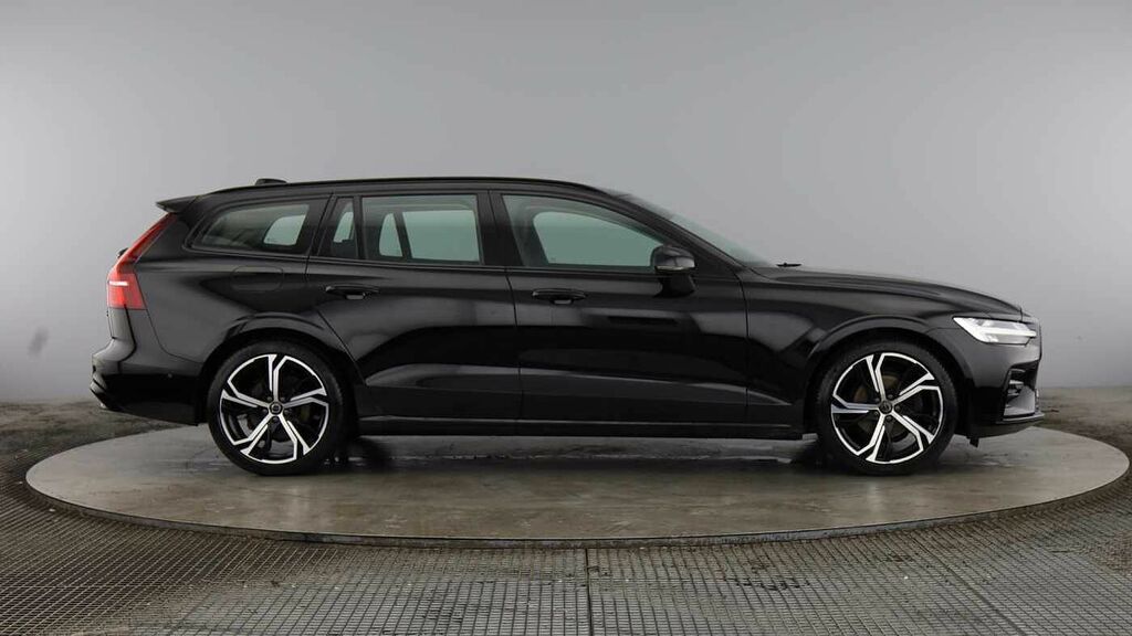 Volvo V60 Plus, B3 Mild Hybrid, Dark Black #2