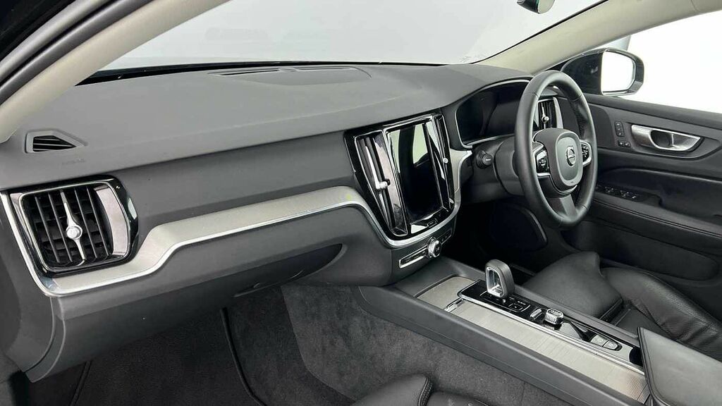 Volvo V60 Plus, B3 Mild Hybrid, Dark Black #6