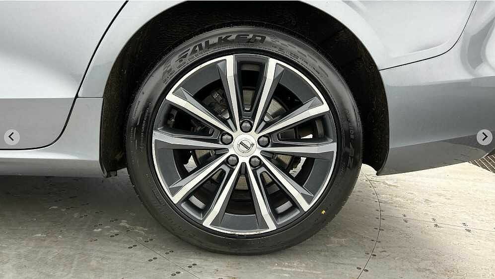 Volvo V60 Momentum, B3 Mild Hybrid Rear Camera, Heated Seat Grey #4