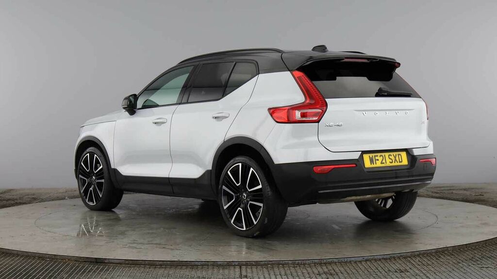 Volvo XC40 R-design Pro, B4 Mild Hybrid Lounge Pack, Sunroof Silver #3