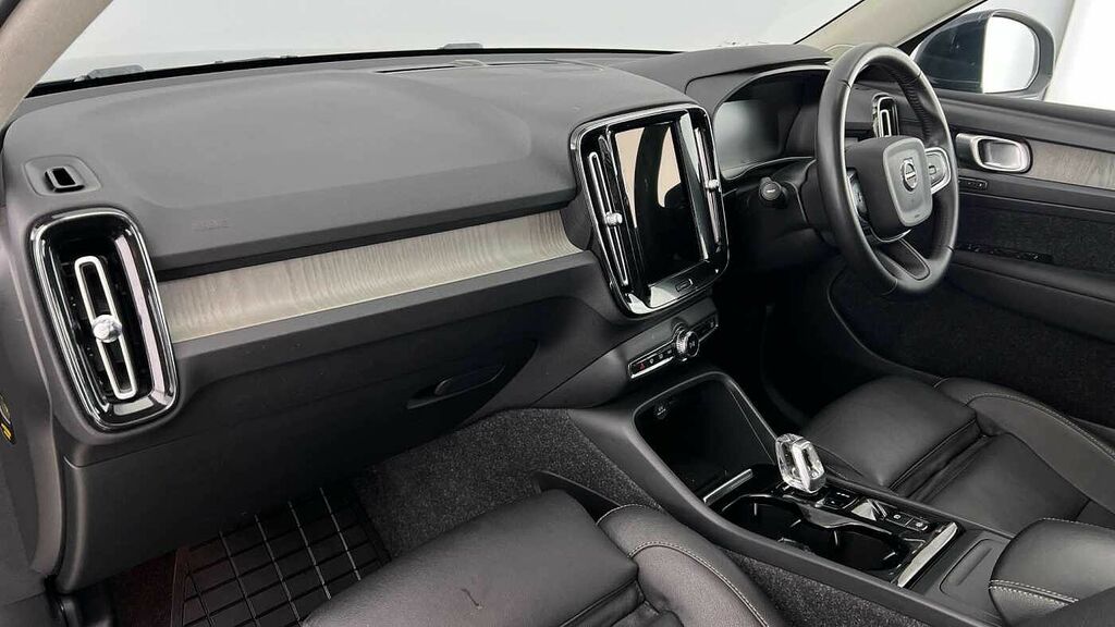 Volvo XC40 Inscription Pro, T3 Leather Seats, Rear Blue #6