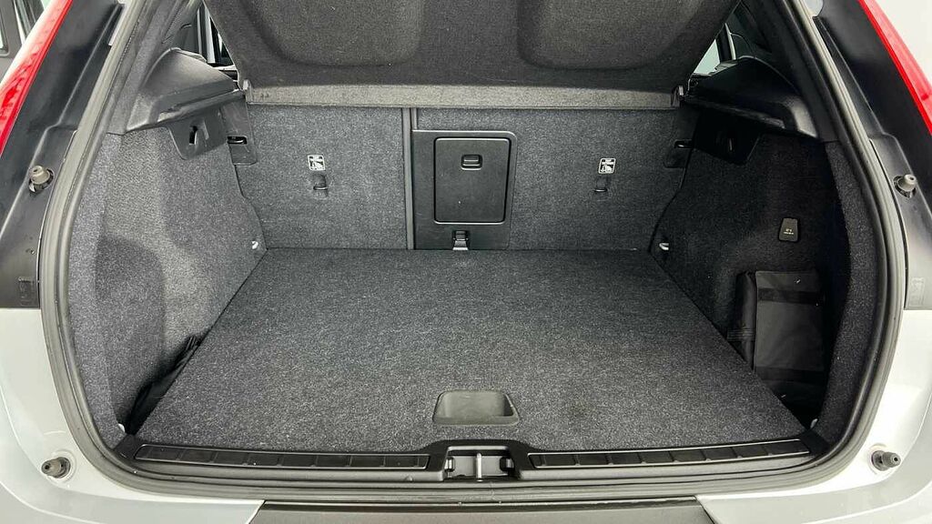 Volvo XC40 R-design Pro, B5 Awd Mild Hybrid Lounge Pack, Sun Silver #5