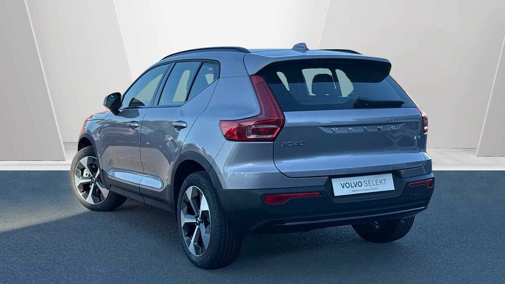 Volvo XC40 Plus, B3 Mild Hybrid, Dark Pilot Assist, KS26SSO Silver #2