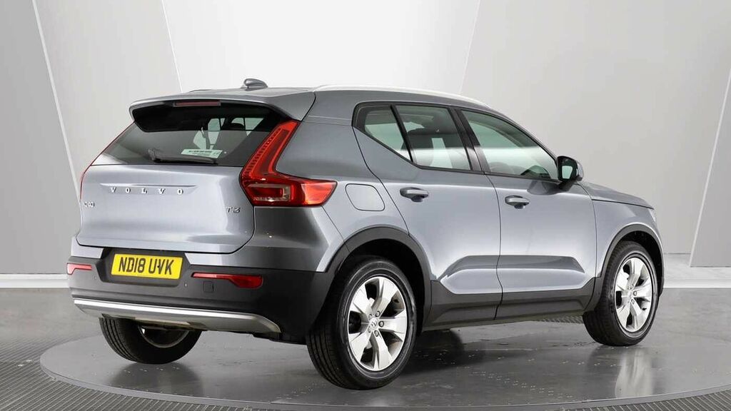 Volvo XC40 T3 Momentum Grey #2
