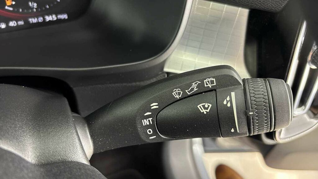 Volvo XC40 T3 R-design Grey #19