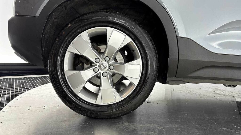 Volvo XC40 T3 R-design Grey #9