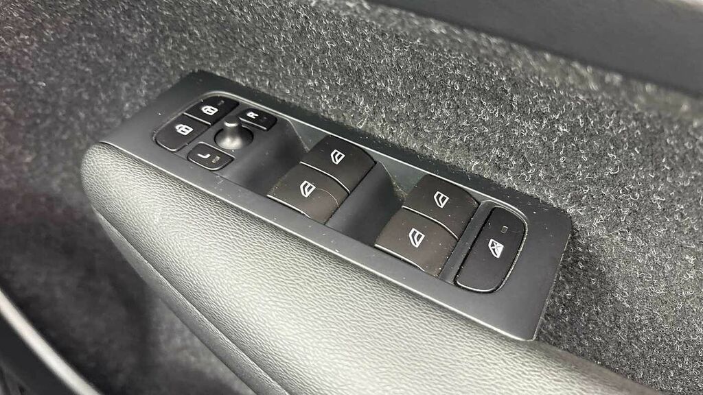 Volvo XC40 T3 R-design Grey #20