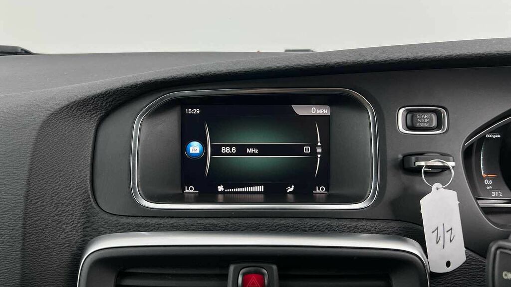 Volvo V40 1.5 V40 Momentum Black #12