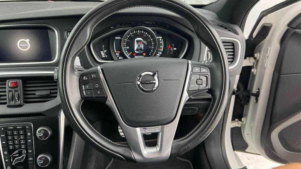 Volvo V40 1.5 V40 Momentum Black #10