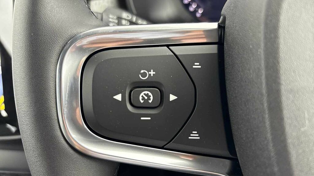 Volvo EX40 185Kw Ext Range Ultra Black Edition 78Kwh Black #19