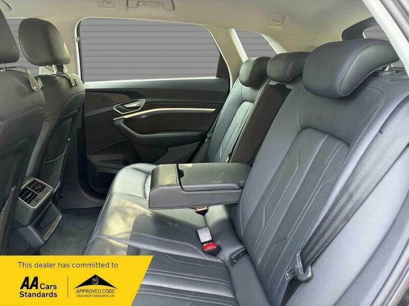Audi E-tron 50 Technik Suv Blue #4