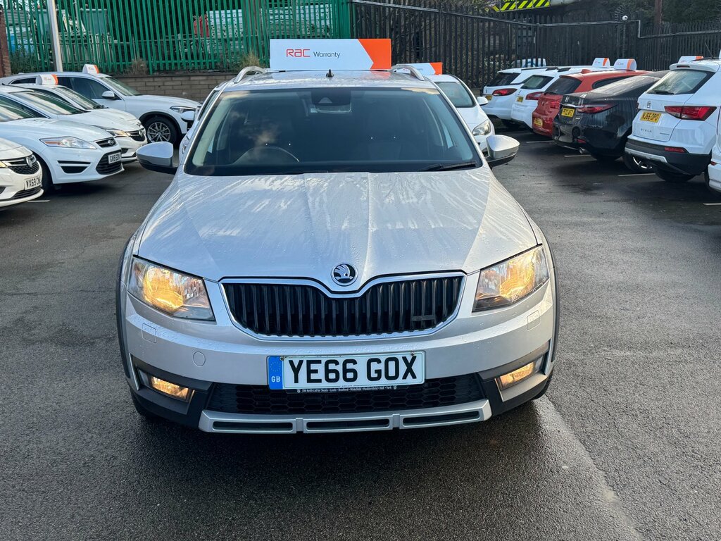 Skoda Octavia 2.0 Tdi Scout Estate Dsg 4Wd Euro 6 S Silver #4