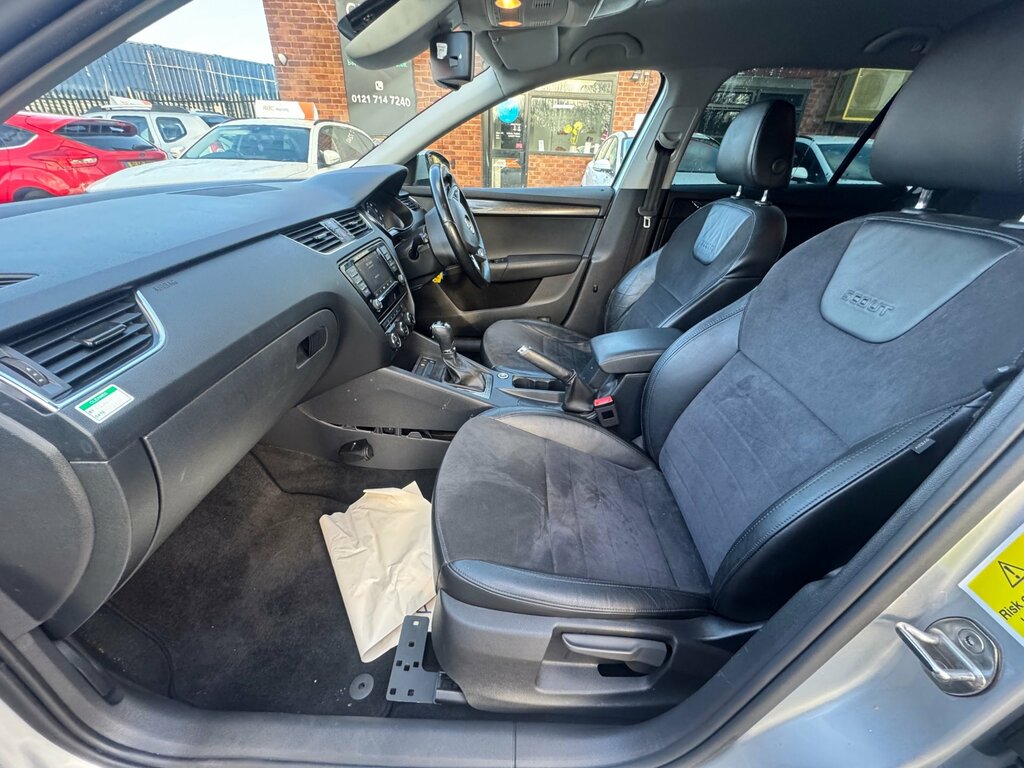 Skoda Octavia Octavia Vrs Tdi 4X4 S-a Black #22