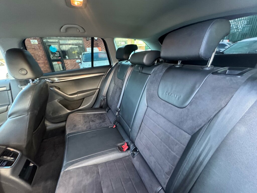 Skoda Octavia Octavia Vrs Tdi 4X4 S-a Black #19