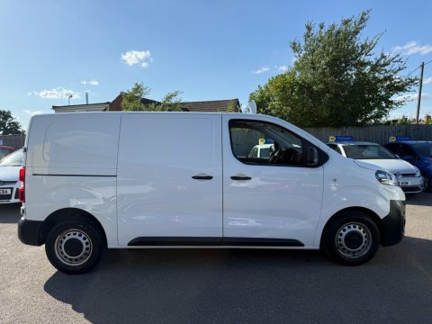 Vauxhall Vivaro 1.5 Turbo D White #4