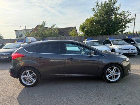 Ford Focus 1.0T Ecoboost Zetec Grey #4