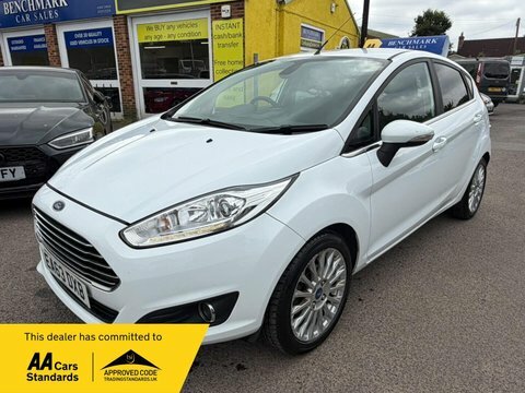 Ford Fiesta 1.0T Ecoboost Titanium White