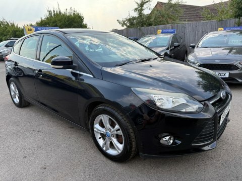 Ford Focus 1.6 Zetec 124 Red #3