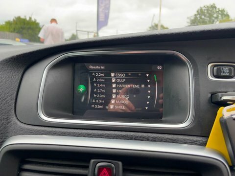 Volvo V40 T2 Momentum Nav Plus Winter Pack Blue #35