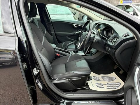 Volvo V40 T2 Momentum Nav Plus Winter Pack Blue #11