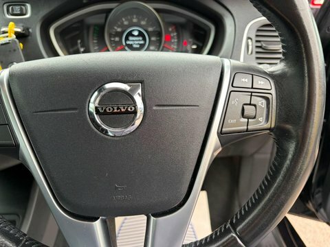 Volvo V40 T2 Momentum Nav Plus Winter Pack Blue #16