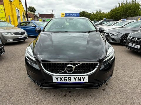 Volvo V40 2.0 T2 Momentum Black #2