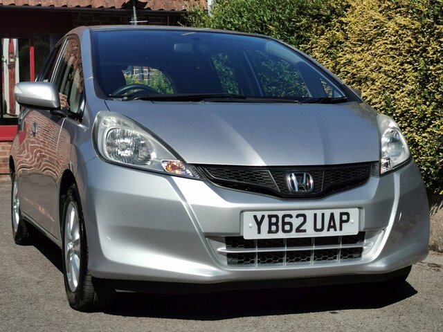 Honda Jazz I-vtec Es Hatchback Silver #6