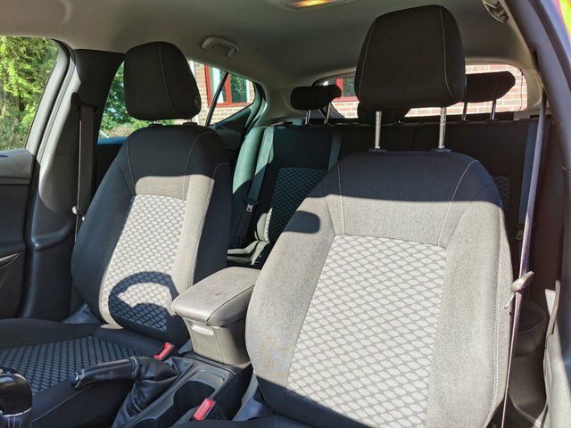 Vauxhall Astra Hatchback Black #18