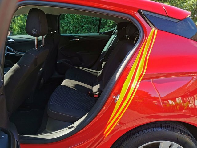 Vauxhall Astra Hatchback Black #27