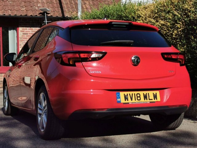 Vauxhall Astra Hatchback Black #24