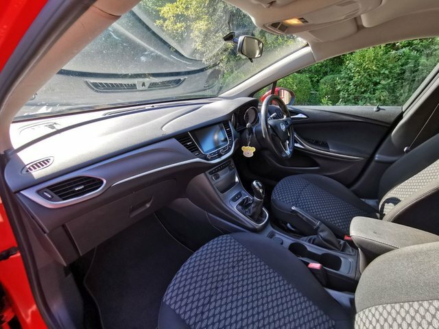 Vauxhall Astra Hatchback Black #15