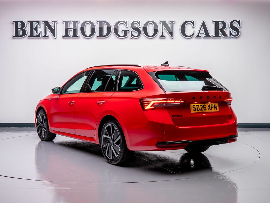 Skoda Octavia 2.0 Tdi Sportline Estate P444SEN Red #6