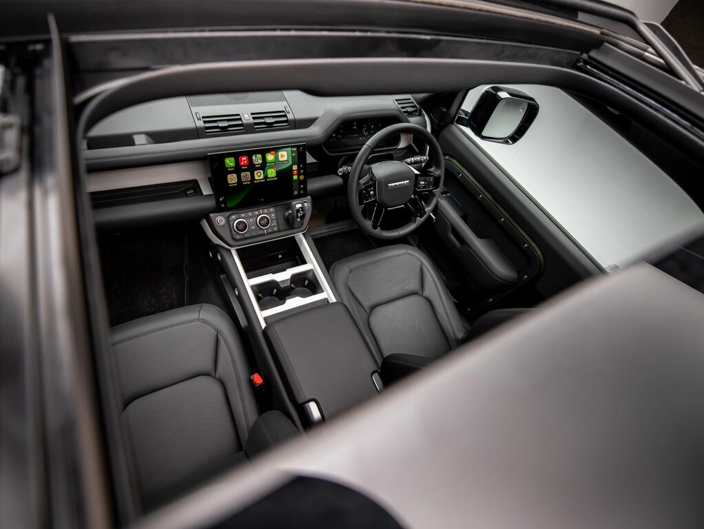 Land Rover Defender 90 3.0 D250 Mhev X-dynamic Green