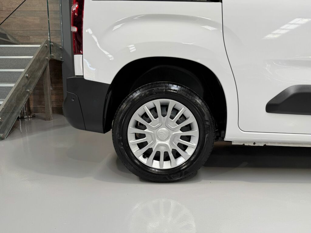 Toyota Proace City 1.5D 100 Active Van #25