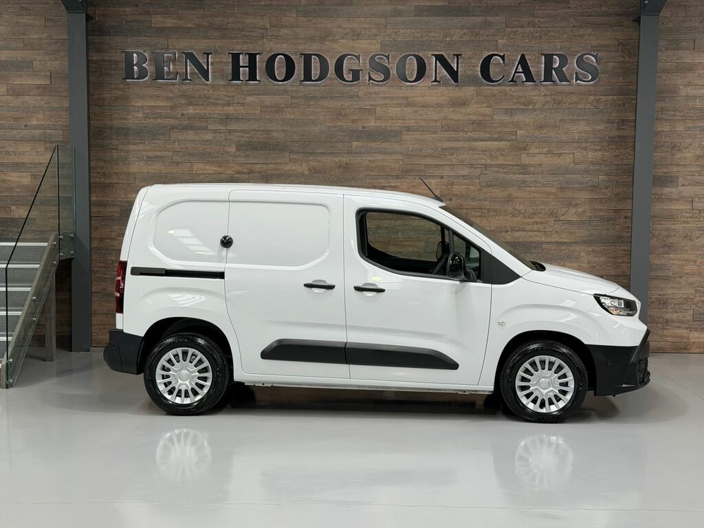 Toyota Proace City 1.5D 100 Active Van #21