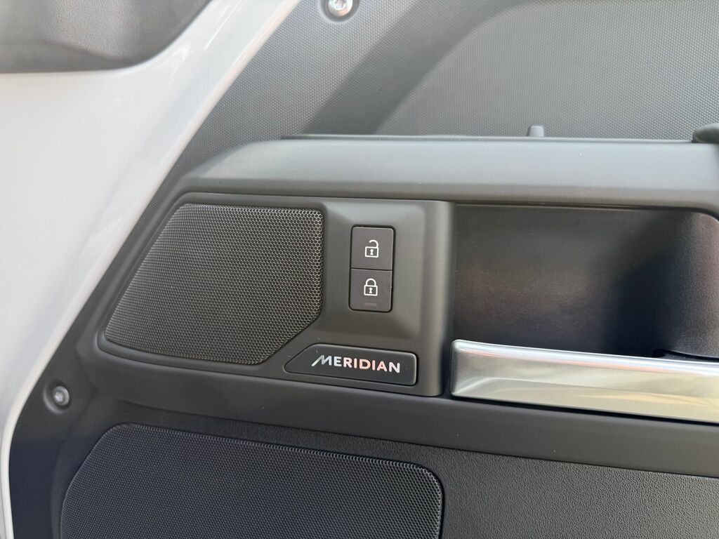 Land Rover Defender 90 D250 X-dynamic Hse - Black #20
